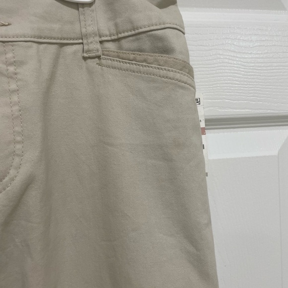 💛Khaki Shorts💛 - Picture 8 of 16